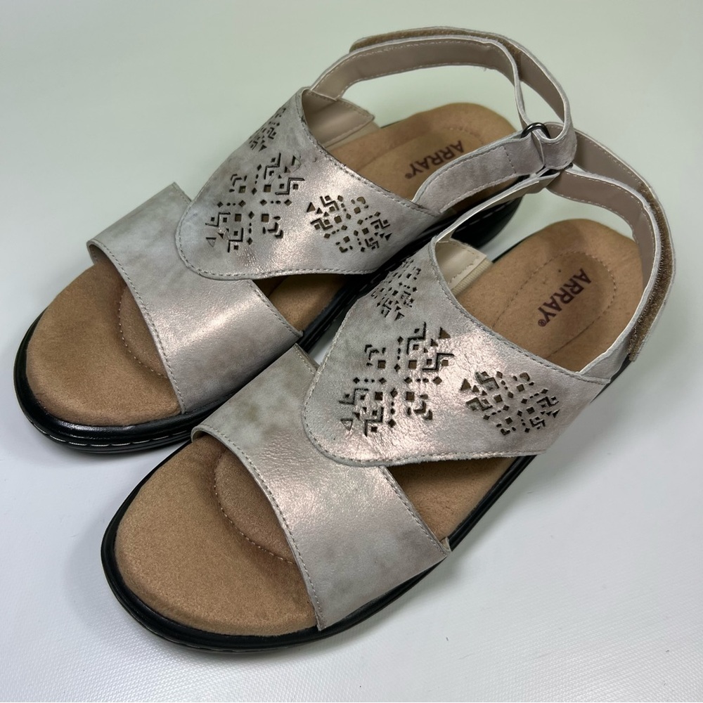 ARRAY Seaside sandals flats size 8 New